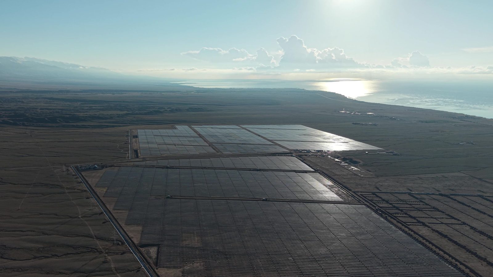 Строительство СЭС Unigreen, 300 МВт
